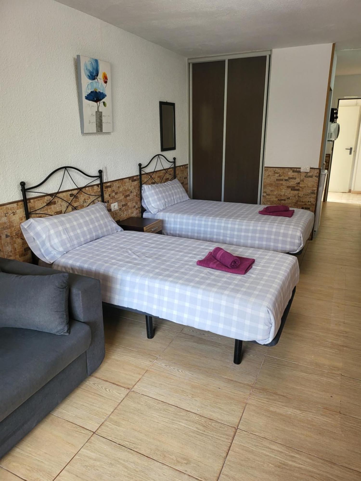 Tropic Apartments En Castle Harbour Los Cristianos  Exterior photo