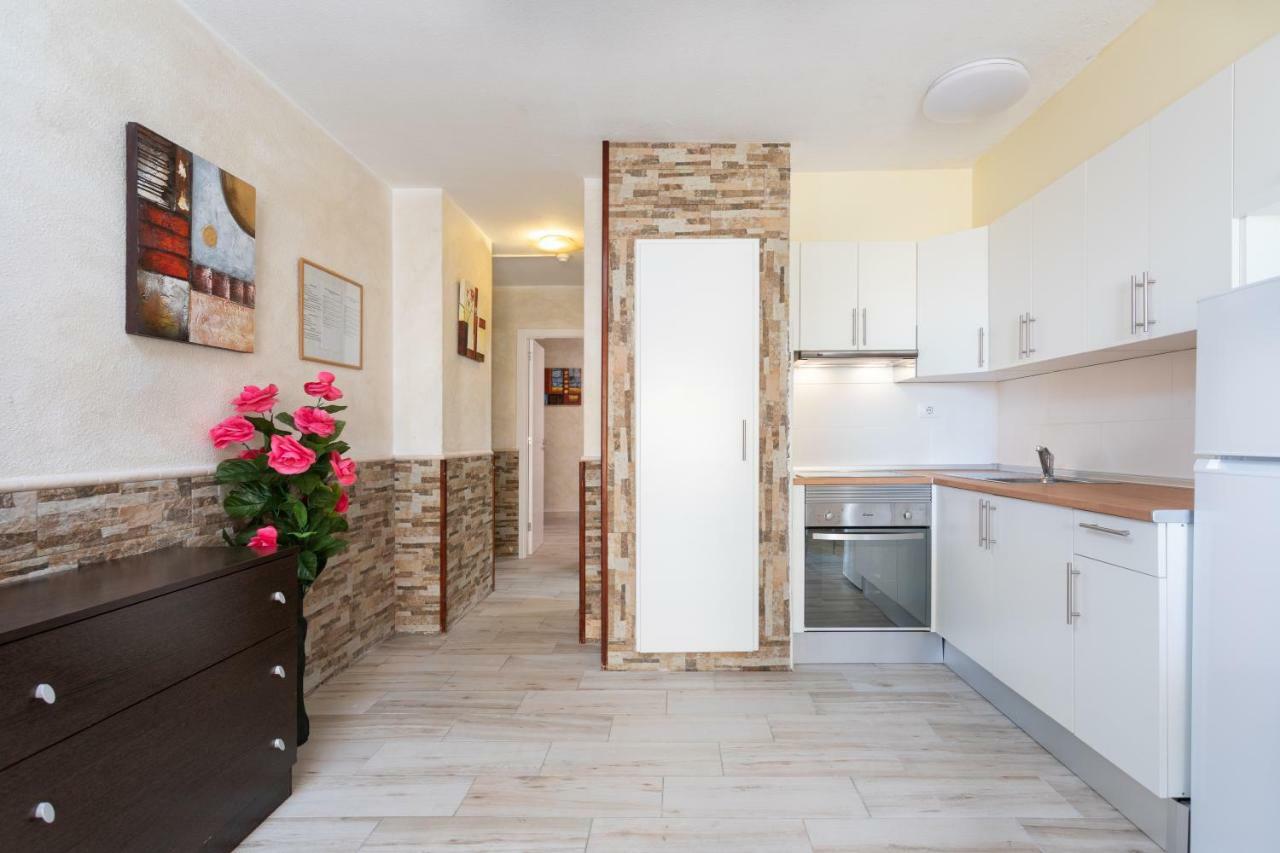Tropic Apartments En Castle Harbour Los Cristianos  Exterior photo
